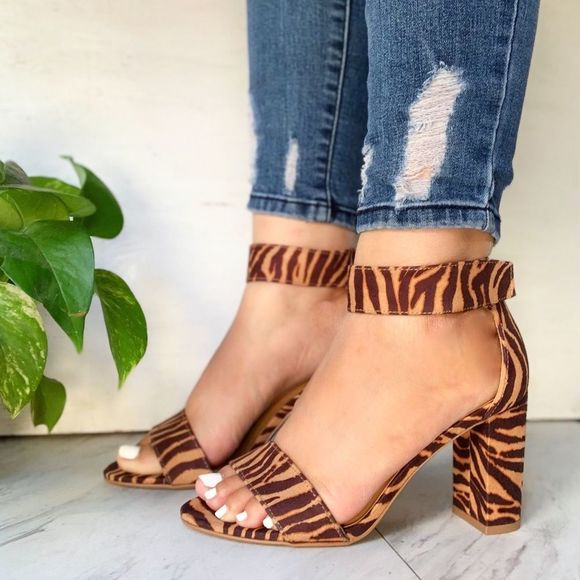 Tiger Print Block Heel - Picture 1 of 6